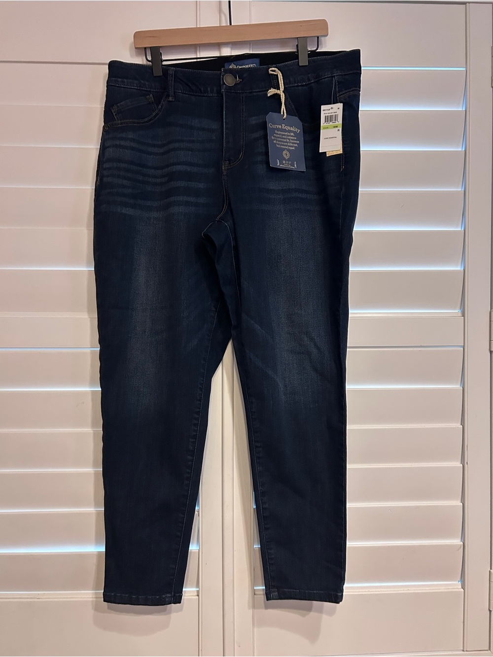 Democracy Curve Equality Straight Leg Jean Dark Blue Size 18w